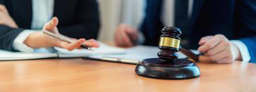 重大责任事故罪是故意还是过失，深圳专业的刑事律师事务所